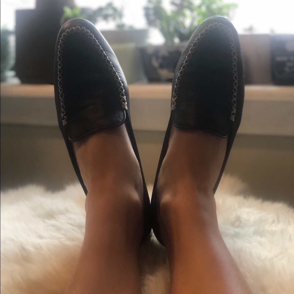 *Vintage ESCADA Super Soft Navy Leather Loafers